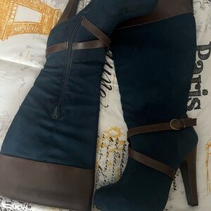 Elegant Blue and Brown Heeled Boots